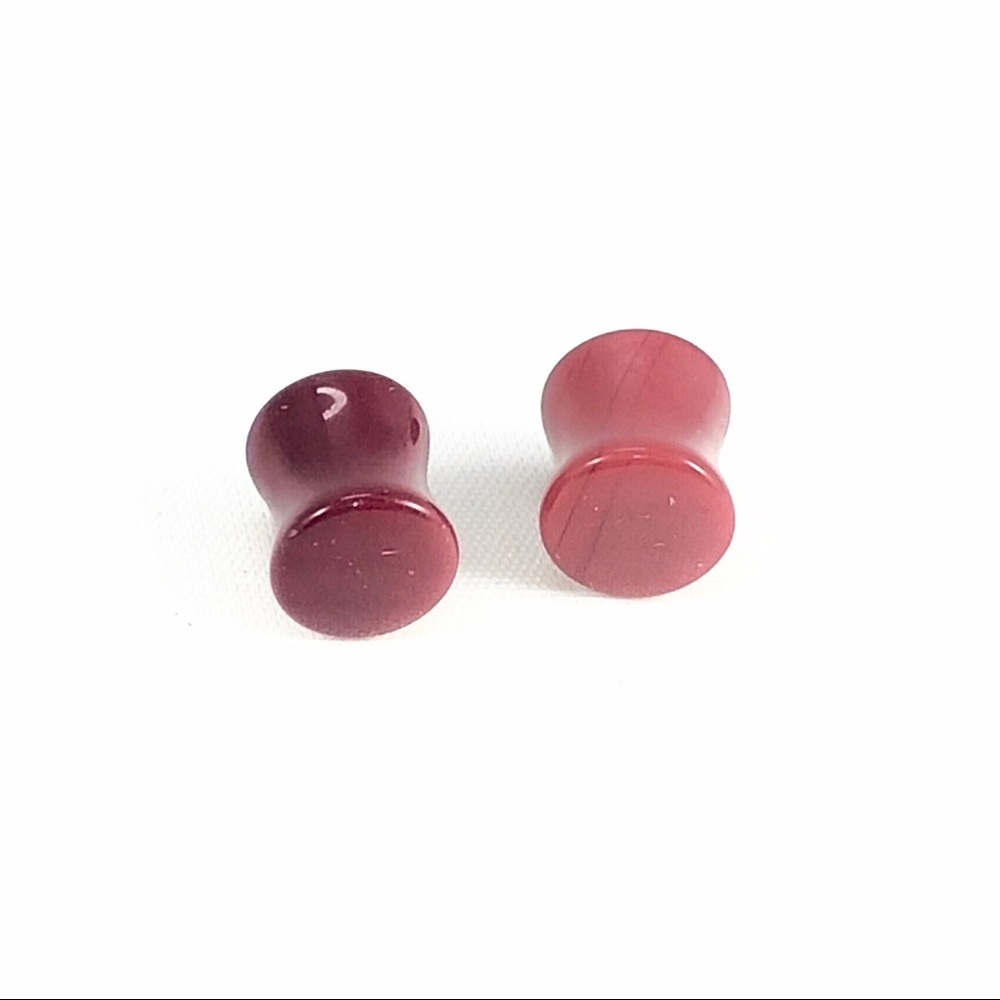 Double Flare Red Acrylic Saddle Plugs 00-0-2-8g